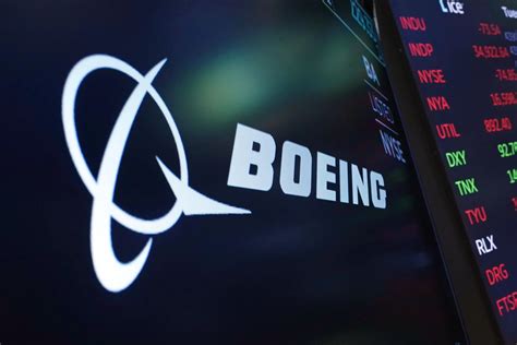 Boeing loses $425 million but plans production boost for Max